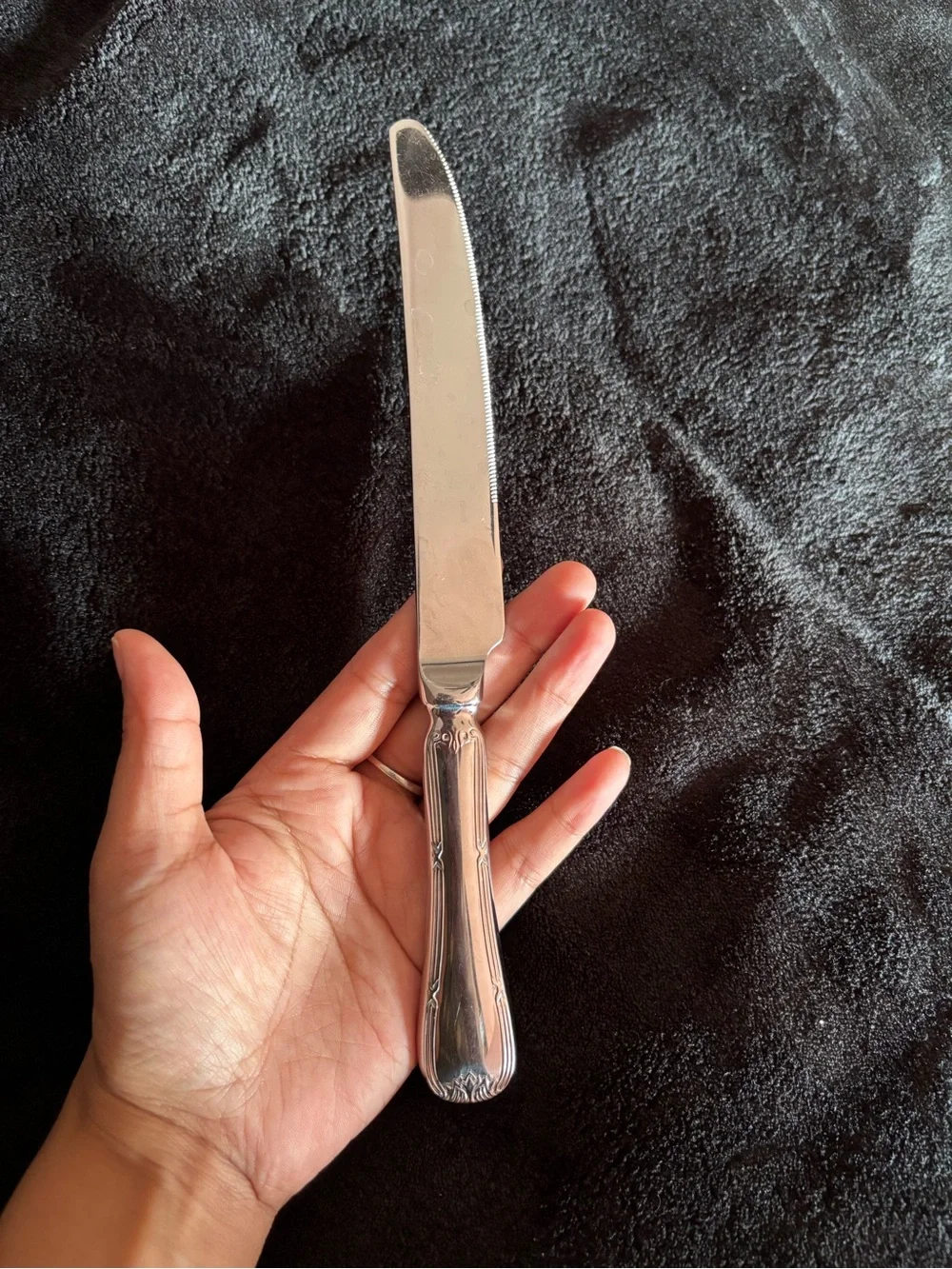 Corby Hall Steak Table knife Solid Handle Form Empire Collection Premium 18/10